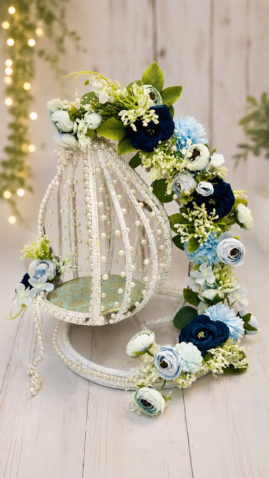 Pearl Jhula – Laddu Gopal